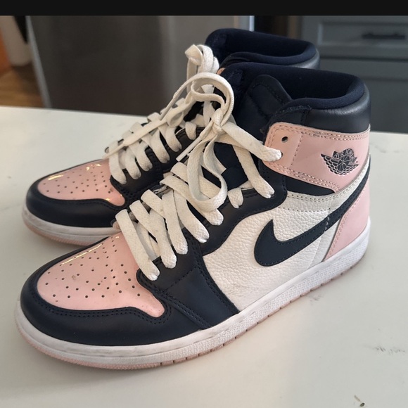 Jordan 1 Bubble Gum - Picture 3 of 4